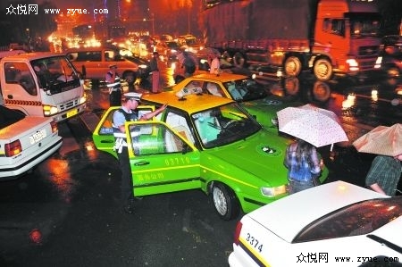 出租车半夜变成教练车