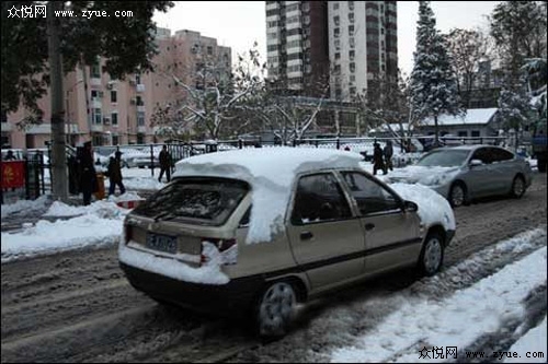 积雪路面可以开车吗