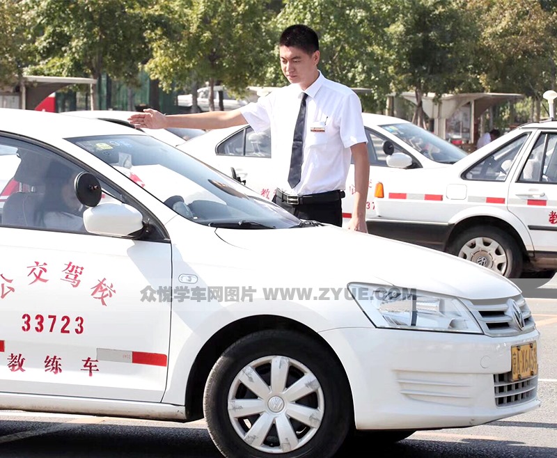 北京公交驾校训练车